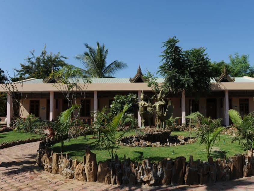 Sky Palace Hotel Bagan Eksteriør bilde